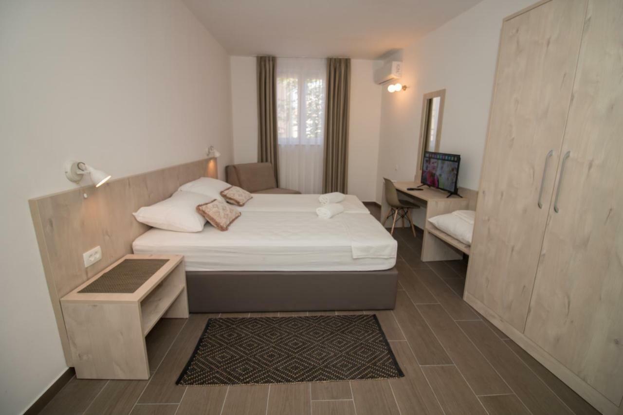 Ninas Apartments Мостар Екстер'єр фото